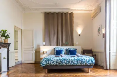 Un ou plusieurs lits dans un hébergement de l'établissement Villa Chadourne - Chambre Accords