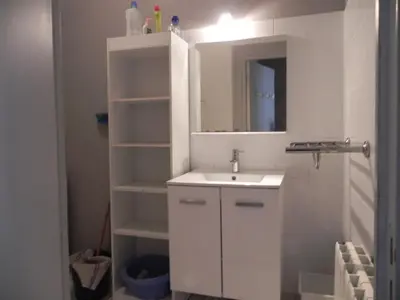 Salle de bains dans l'établissement VILLA LOZELOUX n 2