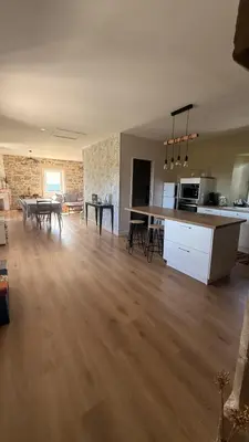 Cuisine ou kitchenette dans l'établissement Le Calme du Verdier - Villa