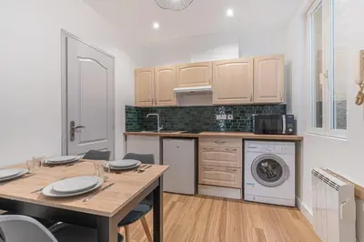 Cuisine ou kitchenette dans l'établissement Le Nid Emeraude - Welc'Home