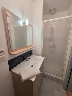 Salle de bains dans l'établissement Le Nid Emeraude - Welc'Home