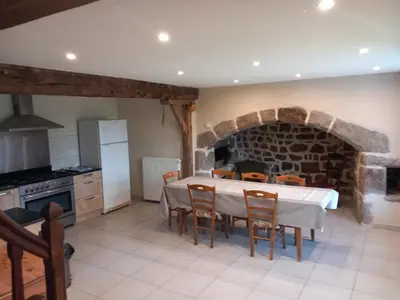 Cuisine ou kitchenette dans l'établissement Chez Germaine
