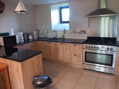Cuisine ou kitchenette dans l'établissement Chez Germaine