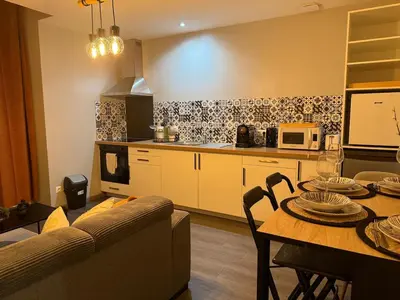 Cuisine ou kitchenette dans l'établissement L'Industrielle - Cozy & central - Close to train station