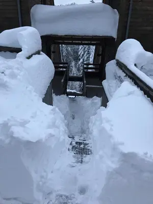 L'établissement Rocher du Cerf skis aux pieds 3 ch 2 sdb en hiver