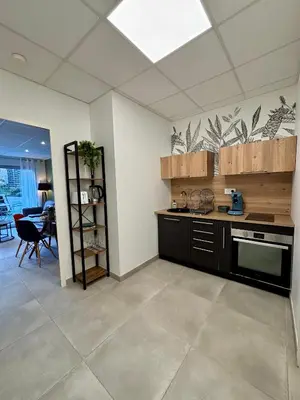 Cuisine ou kitchenette dans l'établissement CASA BLUM #1 - Appartement pour 4 personnes climatisé - CASA BLUM #2 - Studio climatisé & CASA BLUM #3 - T2 climatisé avec terrasse