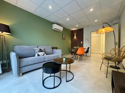 Coin salon dans l'établissement CASA BLUM #1 - Appartement pour 4 personnes climatisé - CASA BLUM #2 - Studio climatisé & CASA BLUM #3 - T2 climatisé avec terrasse