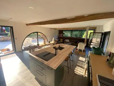 Cuisine ou kitchenette dans l'établissement La Vieille Scierie