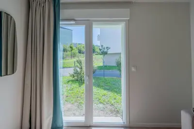 Jardin de l'établissement Quality Aparthotel Limoges