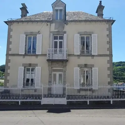 Maison familiale au coeur des volcans d'auvergne