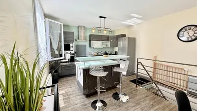 Cuisine ou kitchenette dans l'établissement Le refuge, Wifi, Parking privé, Proche Limoges, terrasse, jardin
