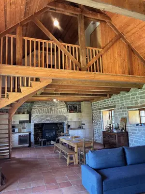 Coin salon dans l'établissement La maison des Florentins La Monédière