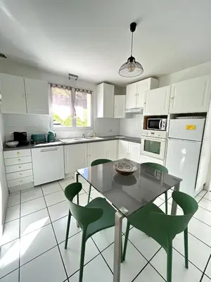 Cuisine ou kitchenette dans l'établissement Chez Mimi - Bellevue