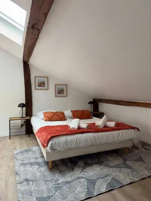 Un ou plusieurs lits dans un hébergement de l'établissement Studio 12 charmant Av Garibaldi - DABNB