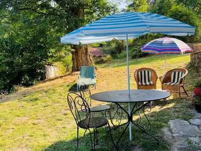 Jardin de l'établissement Chambres d'hôtes La Marche des Bois