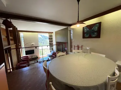 Coin salon dans l'établissement Chalet les Digitales - Rocher du cerf