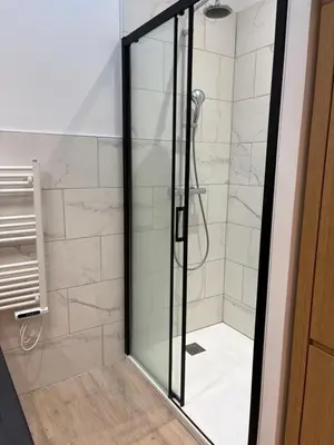 Salle de bains dans l'établissement Le coeur de Limoges Hyper centre et rénové