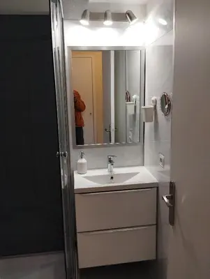 Salle de bains dans l'établissement Appartement vue riviere