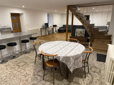 Cuisine ou kitchenette dans l'établissement La Maison de Lili - 3 Chambres