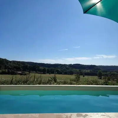 Deumeure de charme Lotoise avec piscine