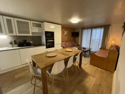 Cuisine ou kitchenette dans l'établissement Chaleureux appartement Altitude 1500