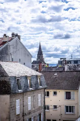 Vue générale sur Brive-la-Gaillarde ou vue de la ville depuis l'appartement