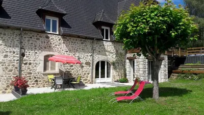 Jardin de l'établissement Gite Le Rosier