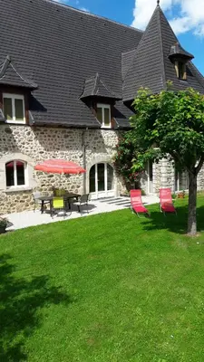 Jardin de l'établissement Gite Le Rosier
