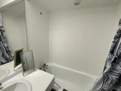 Salle de bains dans l'établissement Superbe studio en coeur de station