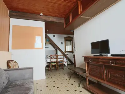Télévision ou salle de divertissement dans l'établissement Appartement 2* avec jardin privé, 4 pers, à La Bourboule - FR-1-858-10