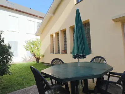 Terrasse ou espace extérieur de l'établissement Appartement 2* avec jardin privé, 4 pers, à La Bourboule - FR-1-858-10