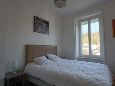 Un ou plusieurs lits dans un hébergement de l'établissement Grande maison jusqu'à 8 personnes à La Bourboule - FR-1-858-6