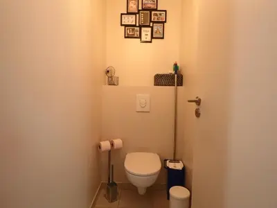 Salle de bains dans l'établissement Appartement chaleureux 6 pers avec terrasse au Mont-Dore - FR-1-858-31