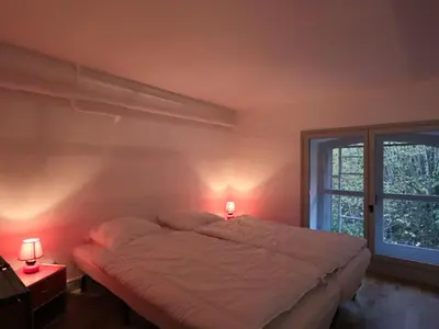 Un ou plusieurs lits dans un hébergement de l'établissement Loft lumineux en centre-ville, proche thermes, pour 4 personnes - FR-1-858-28
