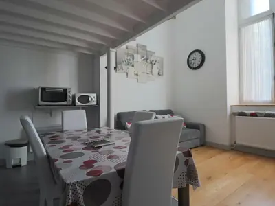 Cuisine ou kitchenette dans l'établissement Duplex cosy au cœur de La Bourboule, jusqu'à 6 personnes - FR-1-858-32