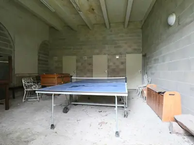 Tennis de table au sein de l'établissement Appartement rénové à La Bourboule, 6 pers., 3 chambres - FR-1-858-33 ou à proximité