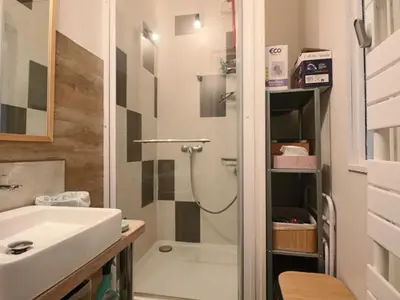 Salle de bains dans l'établissement Appartement 3* pour 6 pers, calme, proche thermes - FR-1-858-30