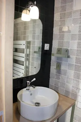 Salle de bains dans l'établissement Chouette Bourboule 2 chambres, 6 pers, terrasse