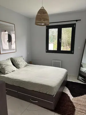 Un ou plusieurs lits dans un hébergement de l'établissement Maison neuve 2 chambres entre Dordogne et Corrèze