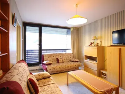 Coin salon dans l'établissement Bel appartement 90m² avec WIFI et parking, près du centre - FR-1-415-180