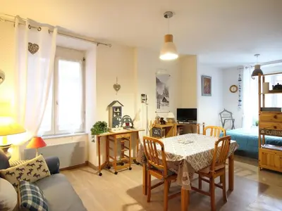 Coin salon dans l'établissement Appartement centre Mont-Dore, 4 personnes, ascenseur - FR-1-415-184