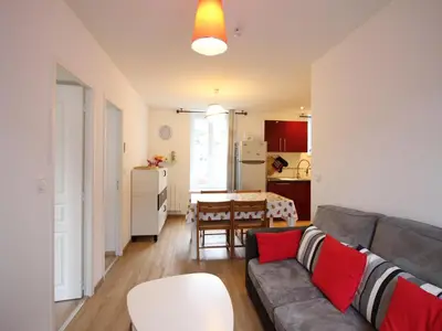Cuisine ou kitchenette dans l'établissement Appartement F4 au 2ème étage, proche centre, WIFI, 6 couchages - FR-1-415-191