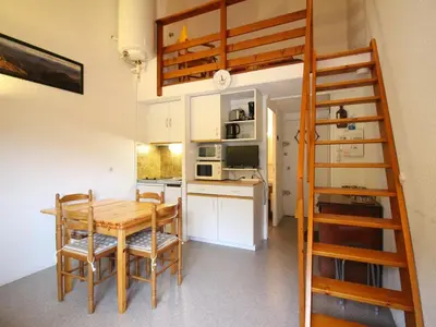 Cuisine ou kitchenette dans l'établissement Studio au pied des pistes Mont-Dore, 4 pers. - FR-1-415-188