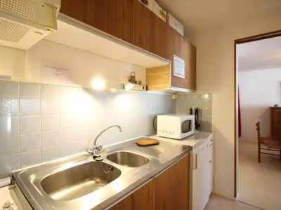 Cuisine ou kitchenette dans l'établissement F2 au pied des pistes avec parking et balcon - 6 pers. - FR-1-415-199