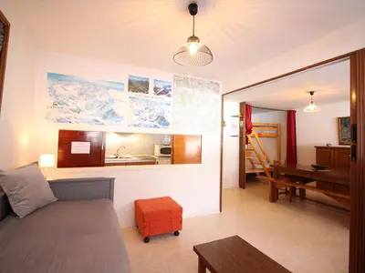 Coin salon dans l'établissement F2 au pied des pistes avec parking et balcon - 6 pers. - FR-1-415-199
