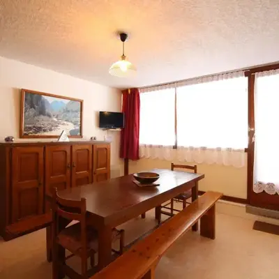 F2 au pied des pistes avec parking et balcon - 6 pers. - FR-1-415-199