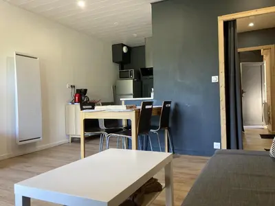 Cuisine ou kitchenette dans l'établissement Cocon montagne Rocher du Cerf
