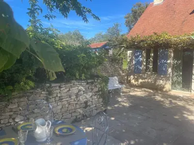 Jardin de l'établissement La Villa Enjoy a Lot - Maison de Campagne dans le