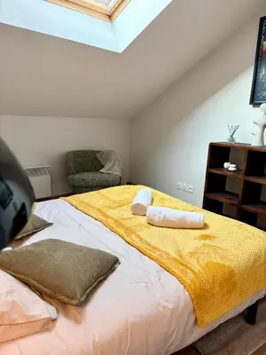 Un ou plusieurs lits dans un hébergement de l'établissement Le Saint Michel-Duplex-Hyper centre