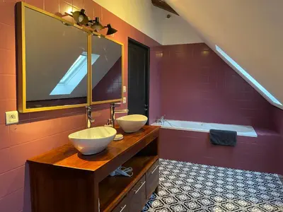 Plan de l'établissement Gîte des Glycines 2 à 14 personnes, piscine, jacuzzi, sauna